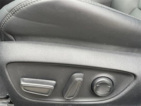 Used 2021 Toyota RAV4 XLE Premium image 26