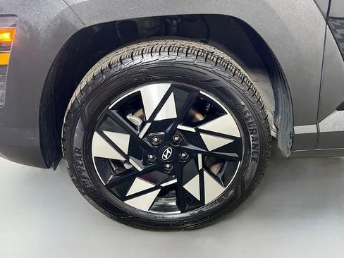 Used 2025 Hyundai Kona SEL image 4