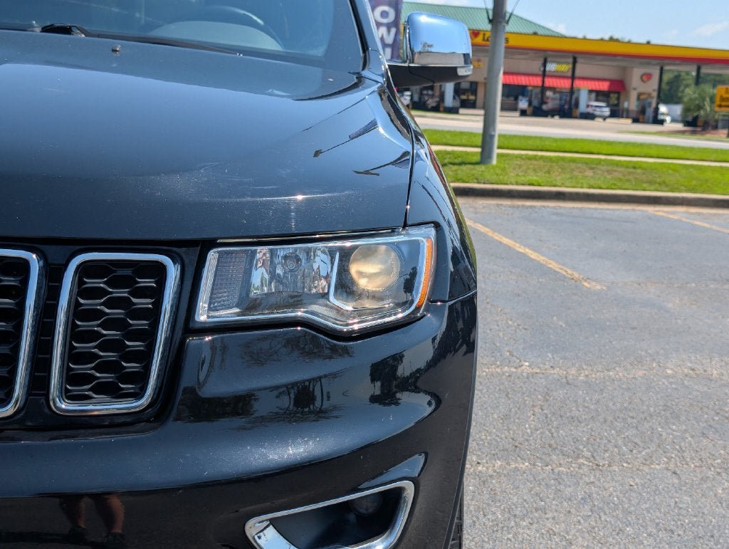 Used 2021 Jeep Grand Cherokee Limited AWD/4WD image 13