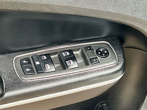 Used 2021 Chrysler 300 S image 18