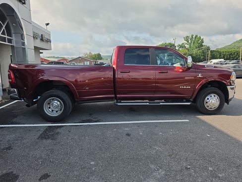 Used 2024 RAM 3500 Limited w/ Safety Group AWD/4WD image 2