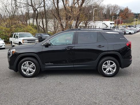 Certified 2022 GMC Terrain SLE w/ Driver Convenience Package image 5