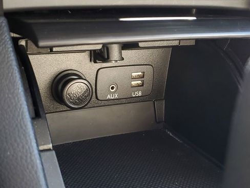 Used 2016 Subaru Legacy 2.5i Limited image 32