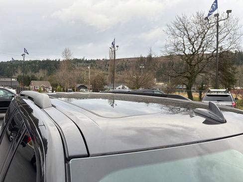 Used 2024 Ford Expedition Limited image 29