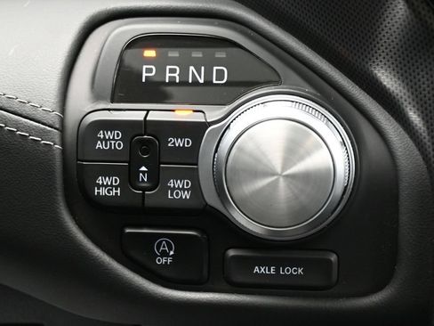 Used 2025 RAM 1500 Limited w/ Trailer Tow Group AWD/4WD image 21