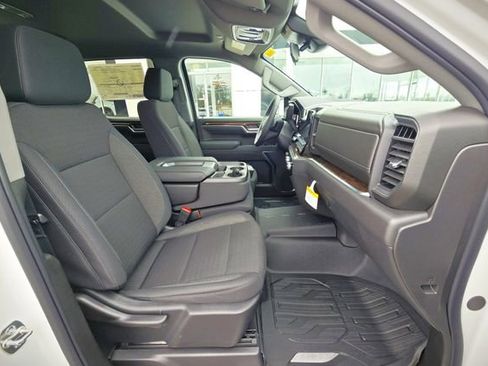 New 2026 GMC Sierra 1500 SLE w/ X31 Off-Road Package AWD/4WD image 18