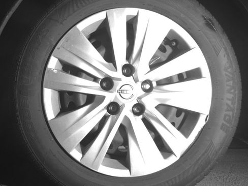 Used 2025 Nissan Sentra S FWD image 12