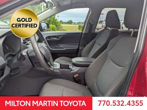 Certified 2025 Toyota RAV4 XLE FWD image 18