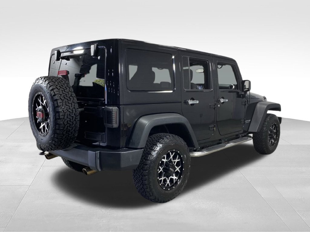 Used 2018 Jeep Wrangler Unlimited Rubicon w/ Cold Weather Group AWD/4WD image 9
