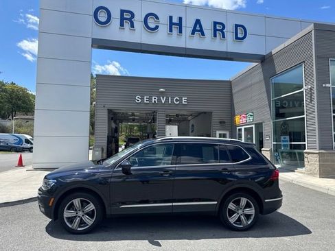 Used 2019 Volkswagen Tiguan SEL Premium AWD/4WD image 2