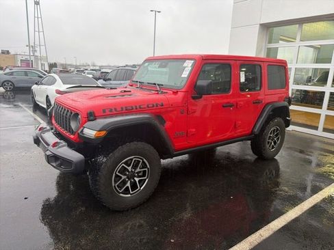 Used 2025 Jeep Wrangler Rubicon w/ Convenience Group image 4