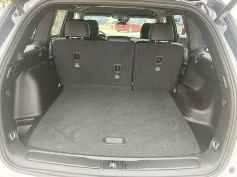 New 2025 Jeep Grand Cherokee Limited image 25