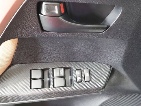 Used 2013 Toyota RAV4 LE FWD image 24