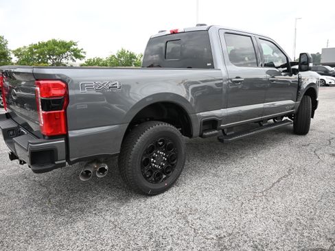 New 2026 Ford F250 Lariat w/ Black Appearance Package AWD/4WD image 3