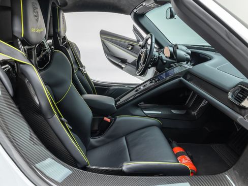 Used 2015 Porsche 918 Spyder AWD/4WD image 42