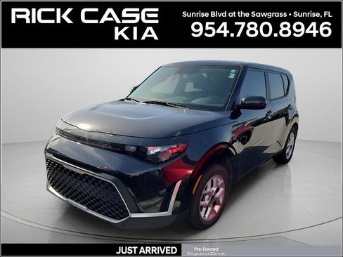 Used 2023 Kia Soul S FWD image 1