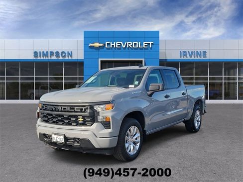 Used 2025 Chevrolet Silverado 1500 Custom image 4