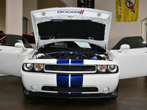 Used 2011 Dodge Challenger SRT8 w/ SRT Option Group II image 87
