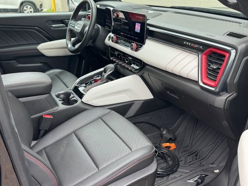 Used 2023 GMC Canyon AT4X w/ Edition 1 AWD/4WD image 15