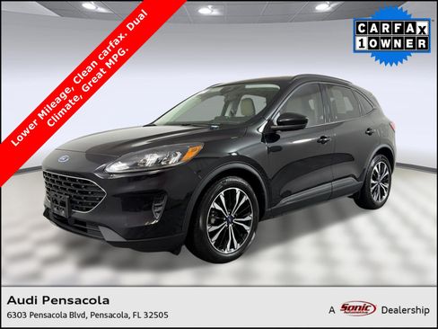 Used 2022 Ford Escape SE w/ SE Sport Appearance Package FWD image 1