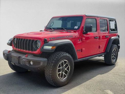 Used 2025 Jeep Wrangler Unlimited Rubicon AWD/4WD image 7