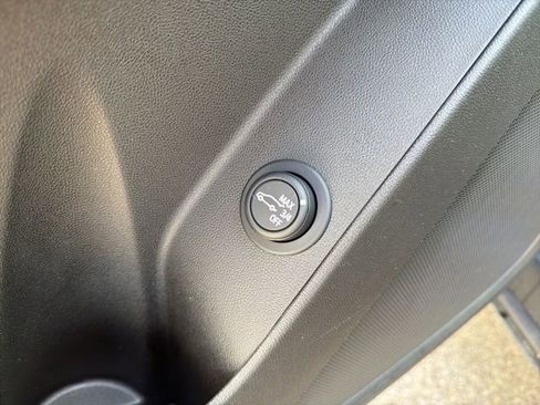 Certified 2024 Chevrolet Equinox LT image 24