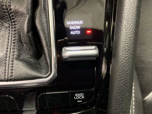 Used 2025 Jeep Compass Limited AWD/4WD image 24