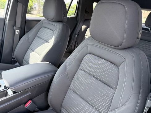 Used 2025 Chevrolet Equinox LT AWD/4WD image 12