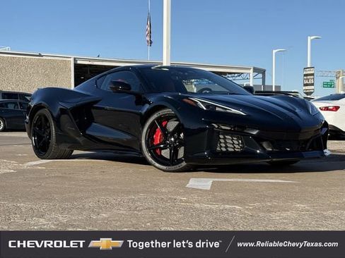 Used 2025 Chevrolet Corvette E-Ray w/ ZER Performance Package AWD/4WD image 2