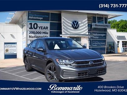Certified 2024 Volkswagen Jetta SE w/ Panoramic Sunroof Package