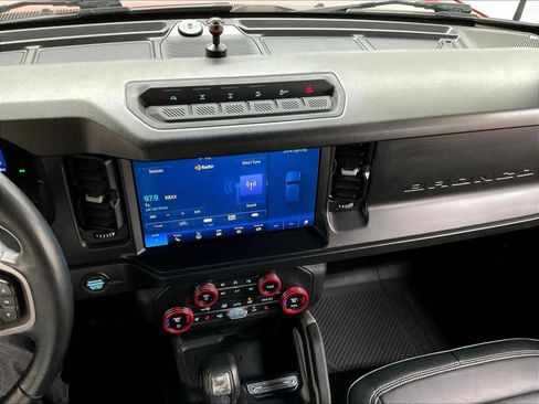Used 2021 Ford Bronco First Edition AWD/4WD image 39