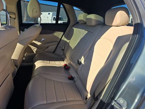 Used 2018 Mercedes-Benz GLC 300 4MATIC image 12