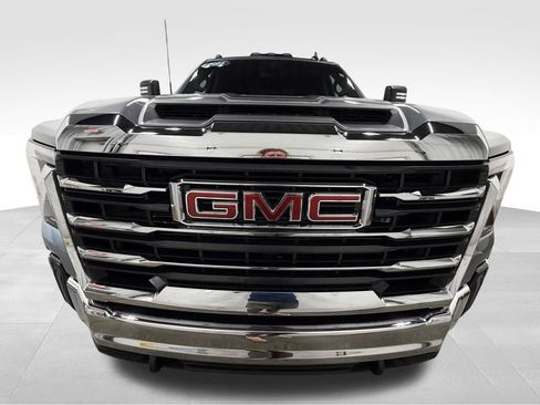 Certified 2024 GMC Sierra 3500 SLE w/ Preferred Package AWD/4WD image 3