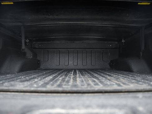 Used 2022 Jeep Gladiator Willys image 11