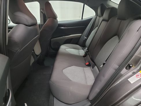 Used 2019 Toyota Camry LE image 27