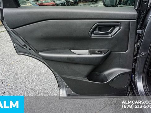 Used 2024 Nissan Rogue S FWD image 47