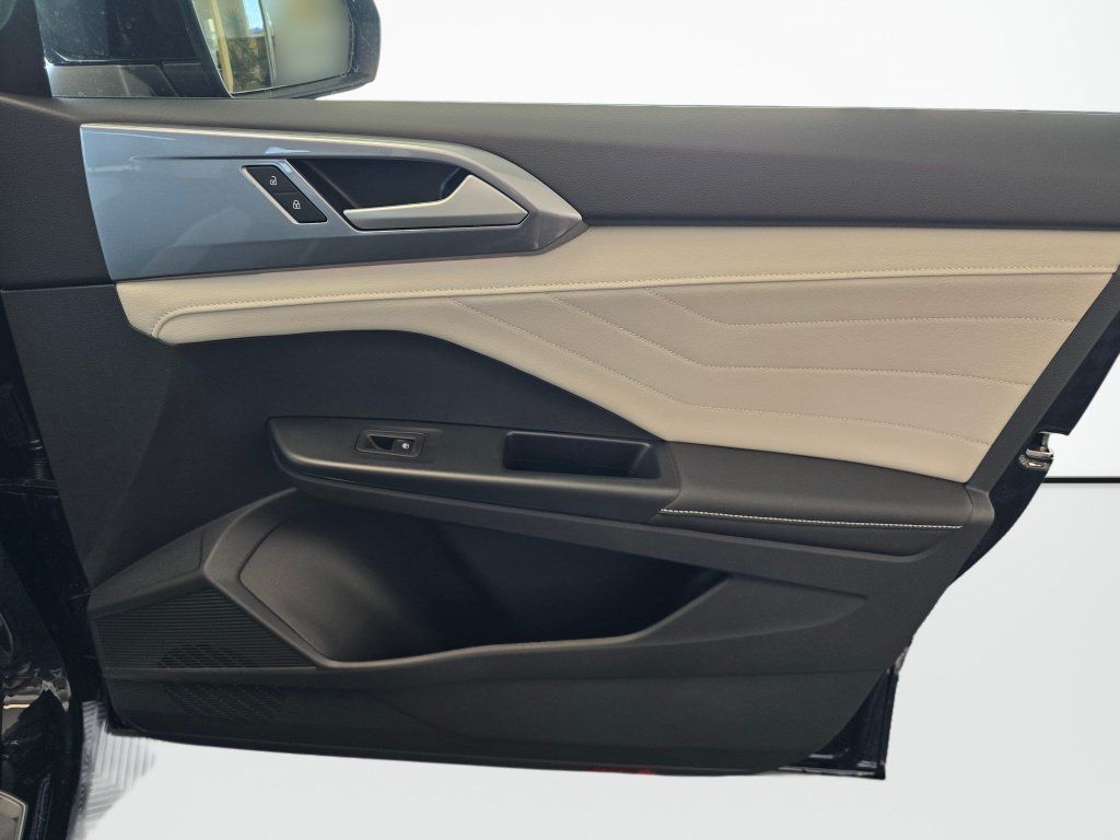 New 2026 Volkswagen Taos SEL AWD/4WD image 40