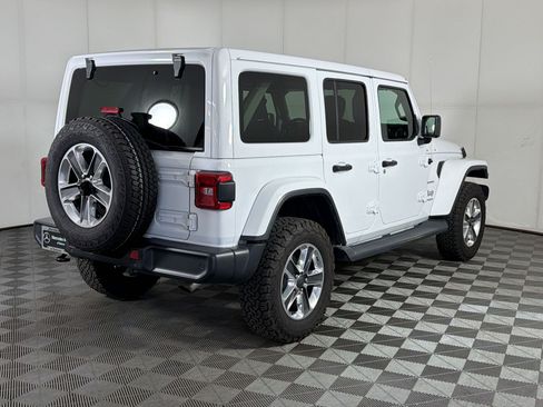 Used 2020 Jeep Wrangler Unlimited Sahara AWD/4WD image 9