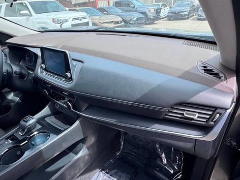 Used 2021 Nissan Rogue S image 13