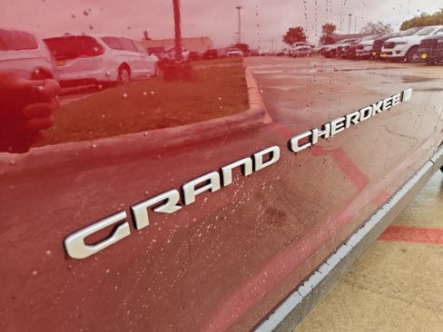 New 2026 Jeep Grand Cherokee L Limited RWD image 11