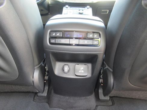 Used 2022 Hyundai Palisade Limited FWD image 33