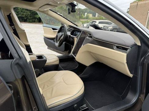 Used 2013 Tesla Model S Performance RWD image 26
