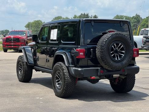 Used 2025 Jeep Wrangler Unlimited Rubicon AWD/4WD image 10