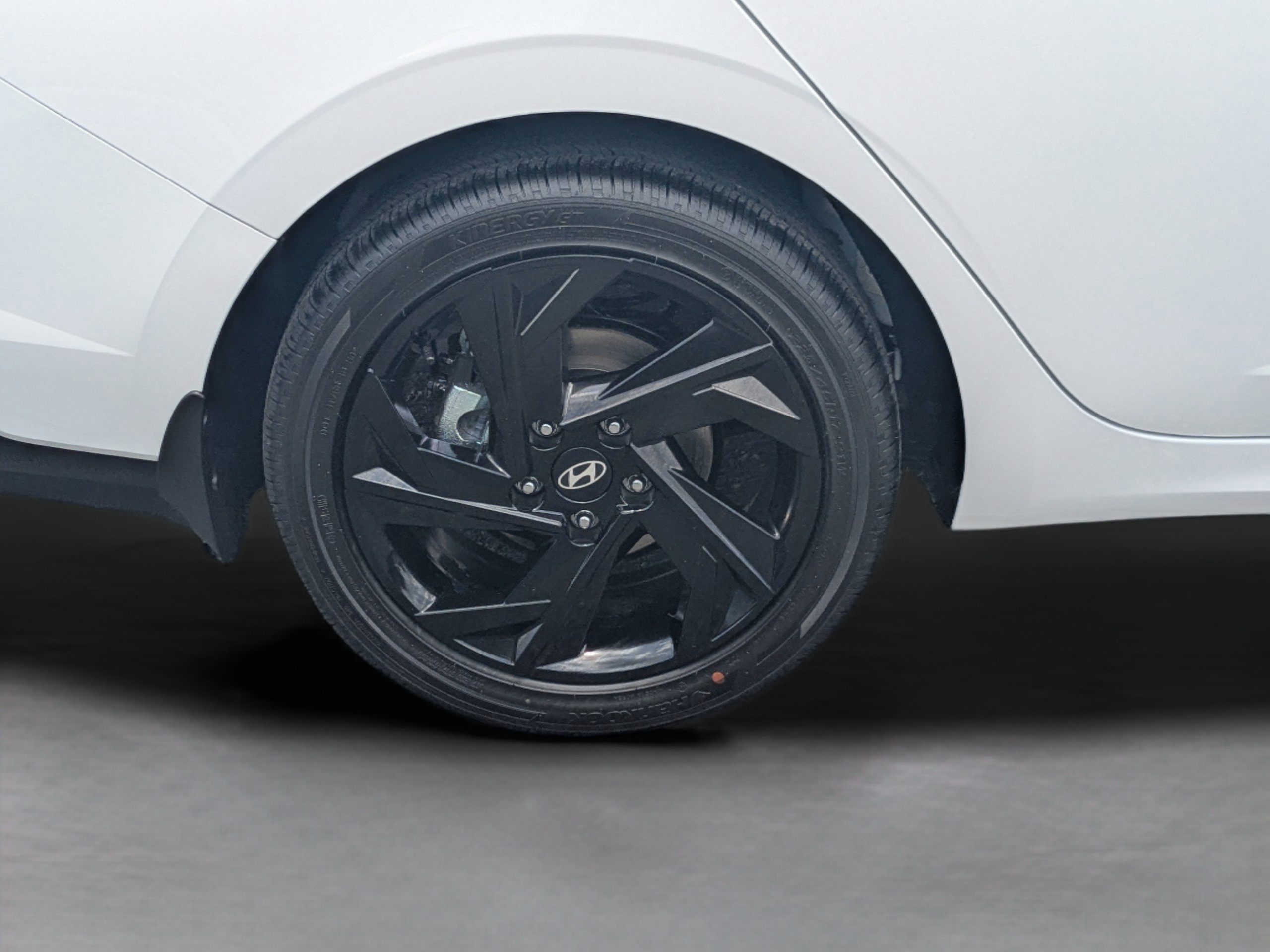 New 2026 Hyundai Elantra SEL Sport Premium FWD image 33