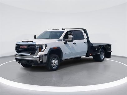New 2025 GMC Sierra 3500 Pro w/ Convenience Package