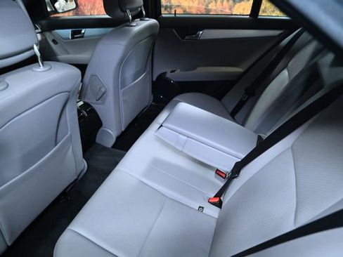 Used 2008 Mercedes-Benz C 300 Sedan image 39