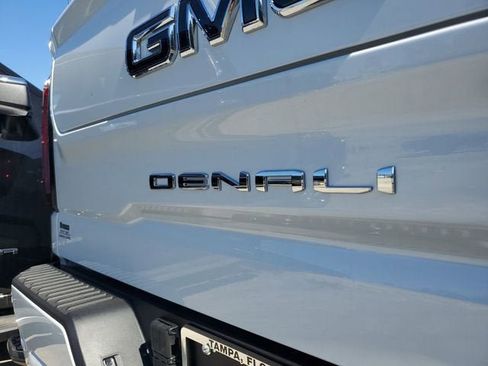 New 2026 GMC Sierra 1500 Denali Ultimate AWD/4WD image 9