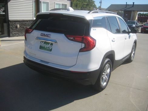 Used 2021 GMC Terrain SLE w/ Driver Convenience Package image 7