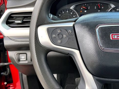 Used 2021 GMC Acadia SLE image 22