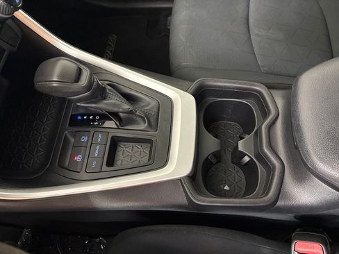 Used 2019 Toyota RAV4 XLE FWD image 31